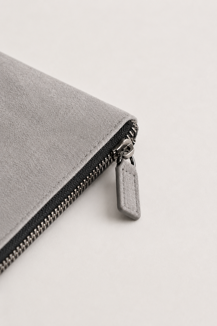 Linus™ | Hellgraue Clutch-Tasche