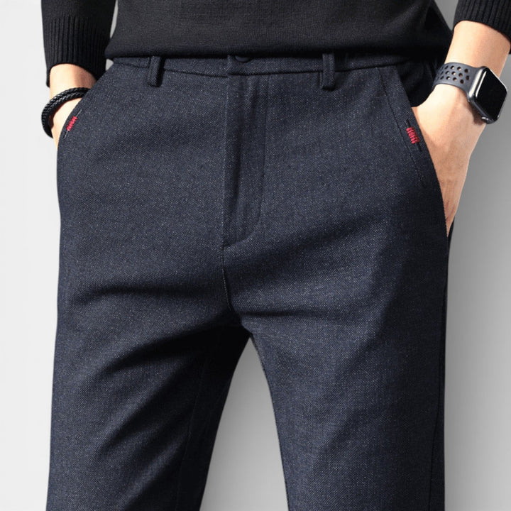 Ignaz™ | Schlanke Tapered-Hose mit glatter Oberfläche