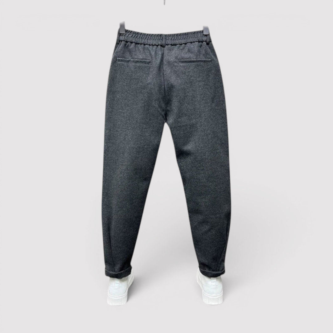 Eberhard™ | Leichte Tapered-Hose mit klarer Linie