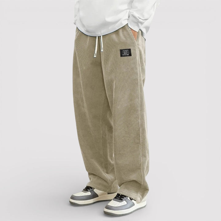Korbinian™ | Hose mit markanter Rippenstruktur
