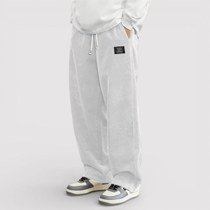 Korbinian™ | Hose mit markanter Rippenstruktur