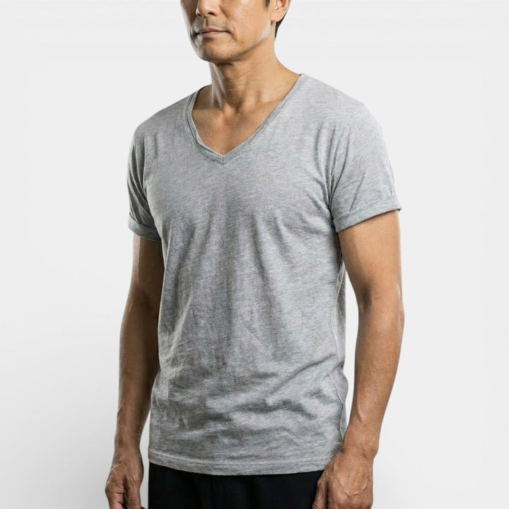 Meinhard™ | Weiches T-Shirt mit V-Ausschnitt